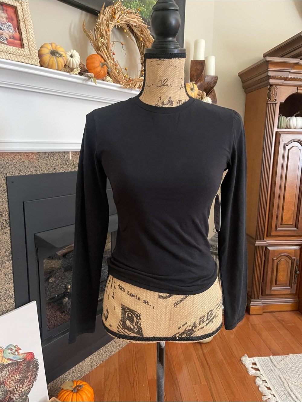 Scoop Women's Long Sleeve Black Fitted Tee Shirt Size Medium New